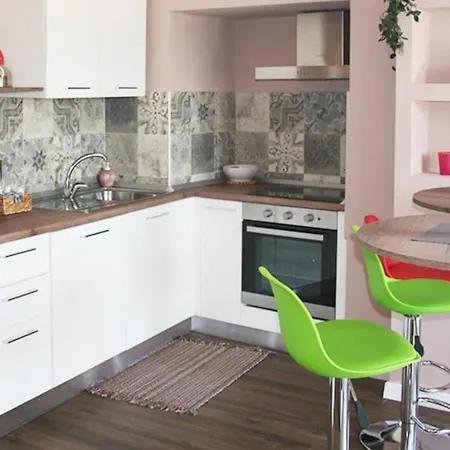 Bed & Breakfast Feni 3*