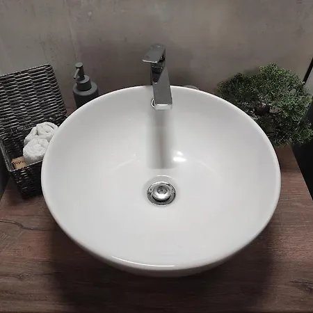 Bed & Breakfast Feni